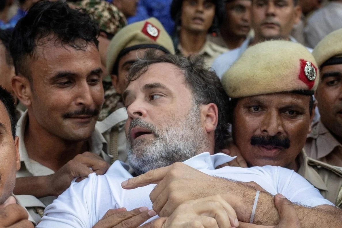 ভারতের ‘তেলাপোকা’ আন্দোলন: বিরোধী দলগুলো জন্য এক বিরল রাজনৈতিক সুযোগ!