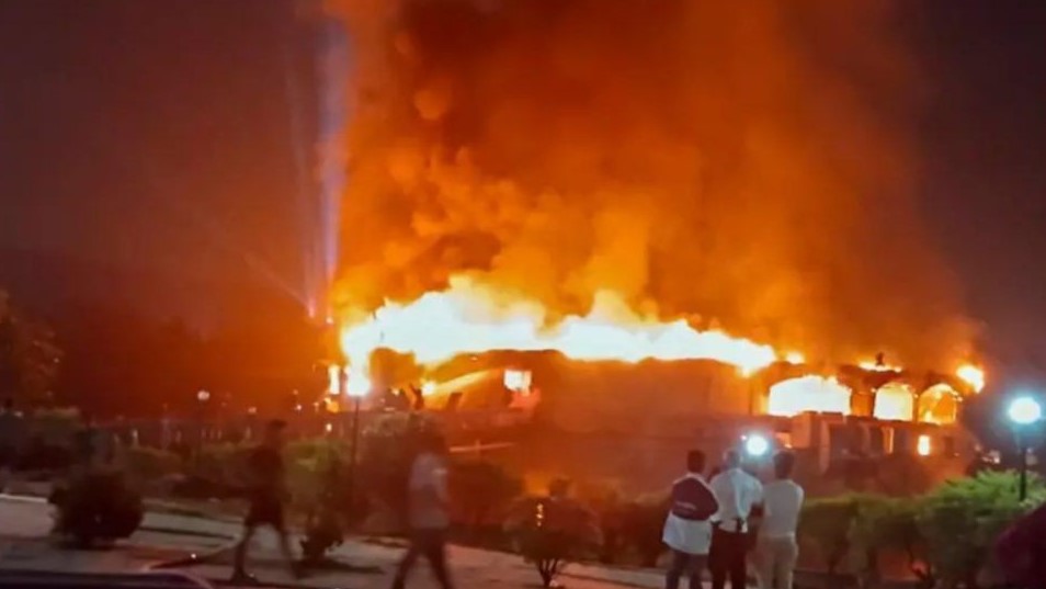 গোয়া নাইটক্লাবে অগ্নিকাণ্ডে নিহত ২৫, নেপালি ৪ জন